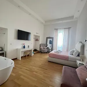  Couette-café Caracciolo Beb Italie